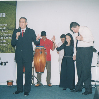 Nesta noite, comendo sonhos, nasceu a Santa Convocação.