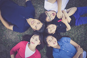 family-1599825_1920.jpg