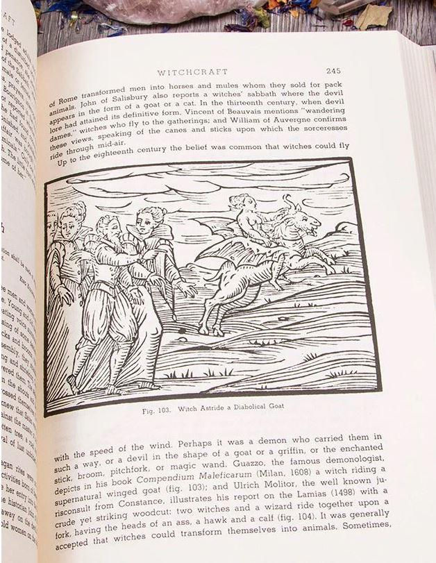 Thumbnail: The Mirror of Magic: A History of Magic in the Western World
