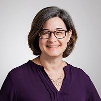 Debbie McCann - 2022 Headshot.png