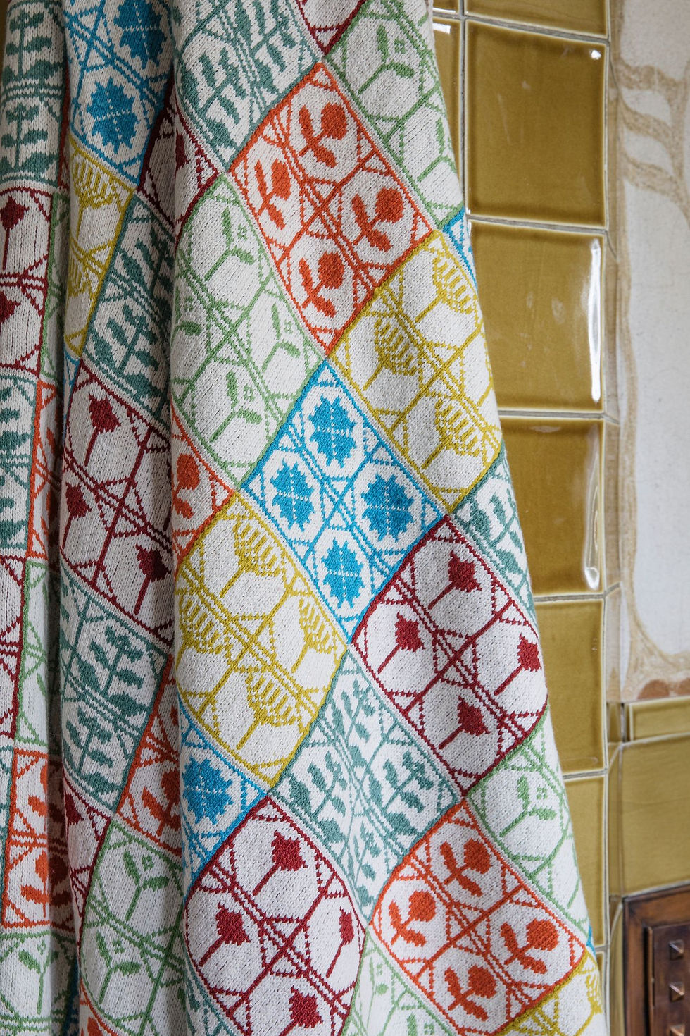 Miniaturbild: The Knitted Fabric: Colourwork Projects For You And Your Home