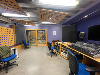 Navigating the Studio: Key Lessons from my First Recording Project
