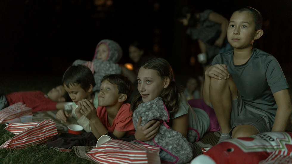 kids watching movie