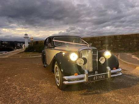 7 Reasons a Vintage Car Makes the Most Photogenic Arrival for School Formal Night in Sydney