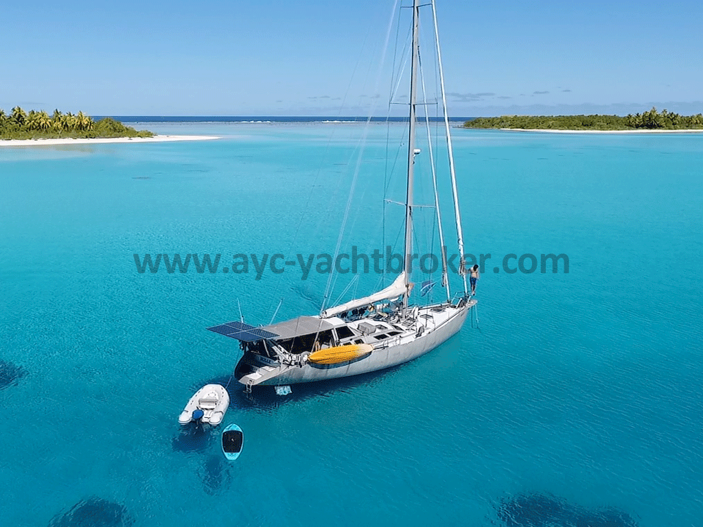 AdventureYachtClub-OVNI 56-001.gif