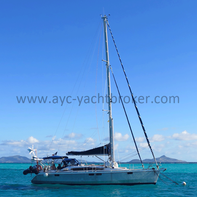 AdventureYachtClub-OVNI395-05-square.gif