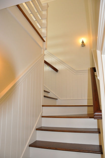 103 Ashleigh rear stairs email