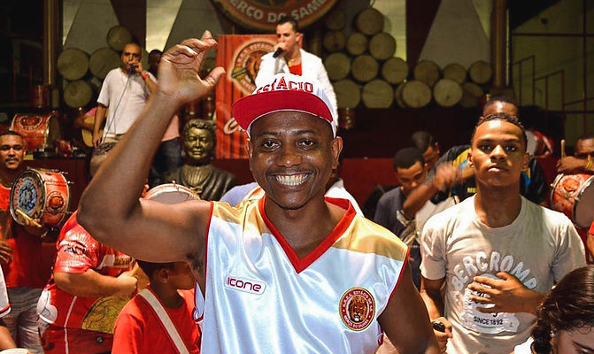 7. Mestre Chuvisco - recortar o fundo -