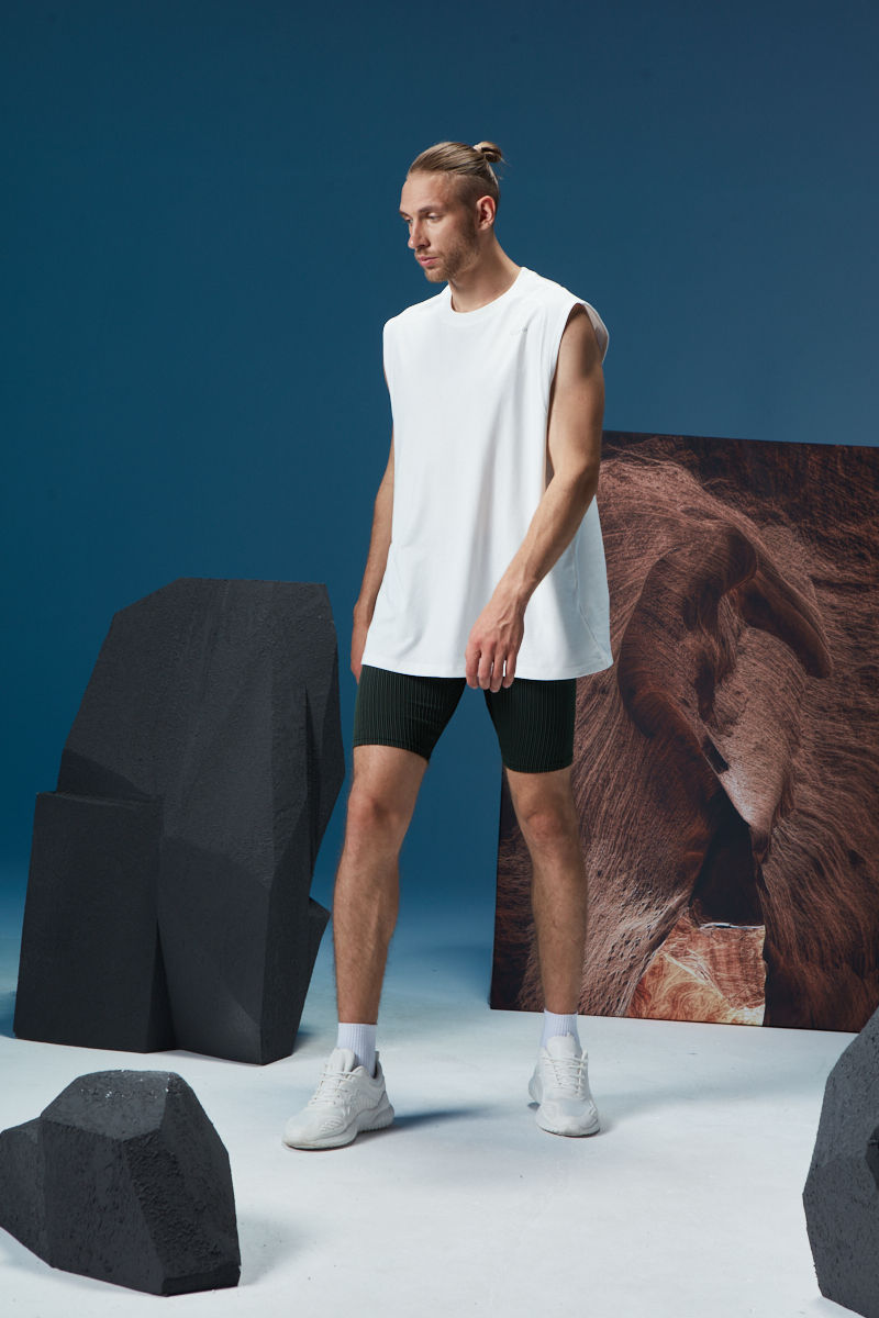 Thumbnail: BreezePlay™ 速乾運動無袖上衣