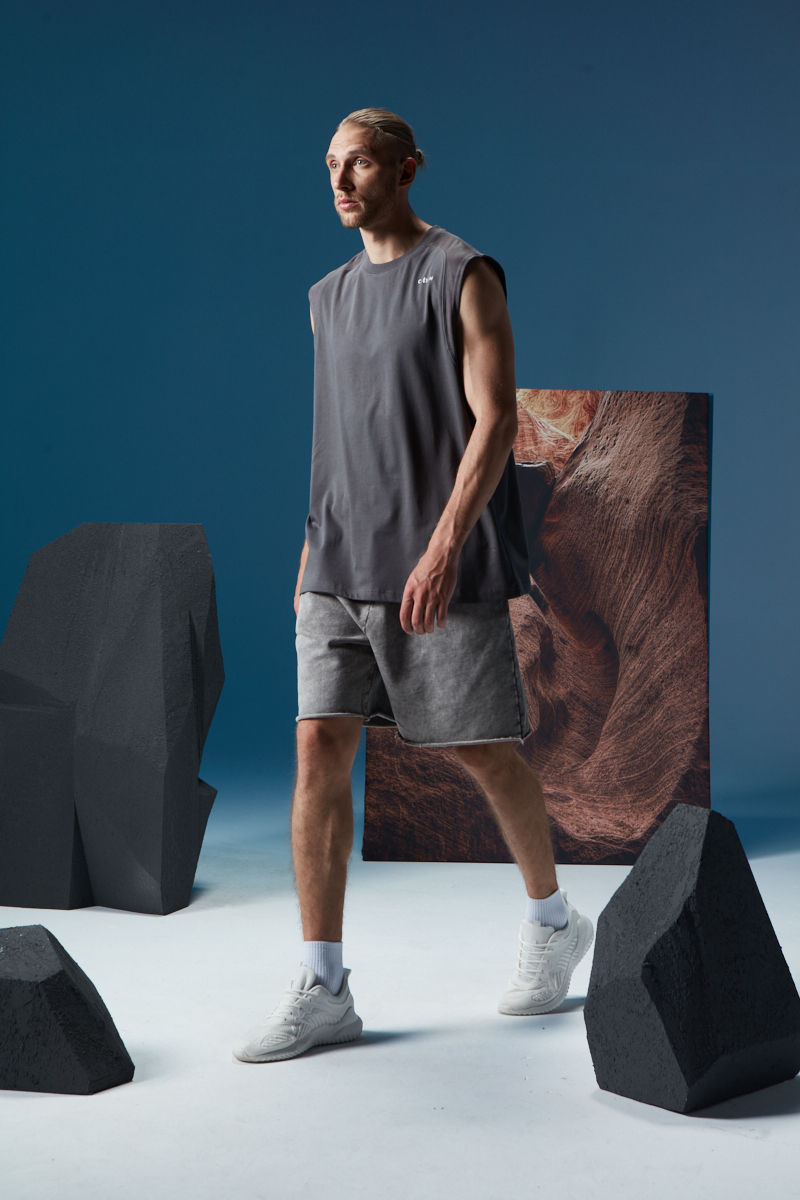 Thumbnail: BreezePlay™ 速乾運動無袖上衣