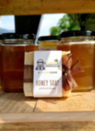 Honey Soap: Pine and Pachouli (90g)