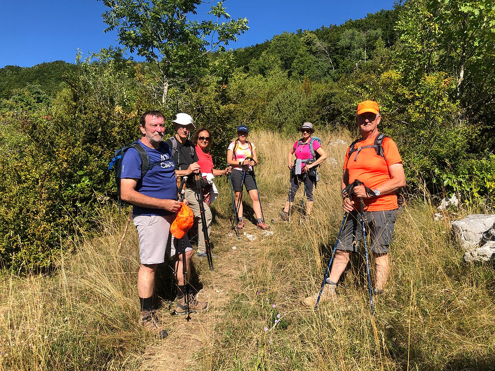105 Pause dans la montée au Serre Plumé