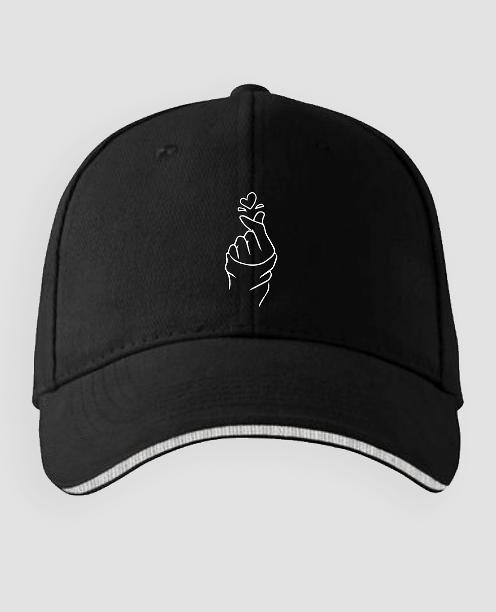 Кепка "Рука з сердечком"