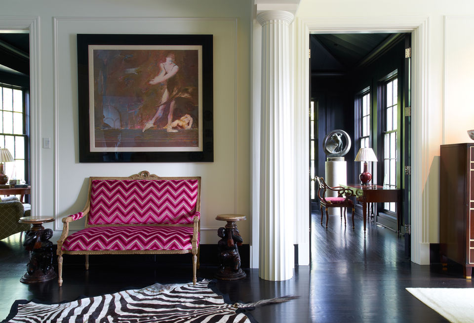 Bold colors contrast 