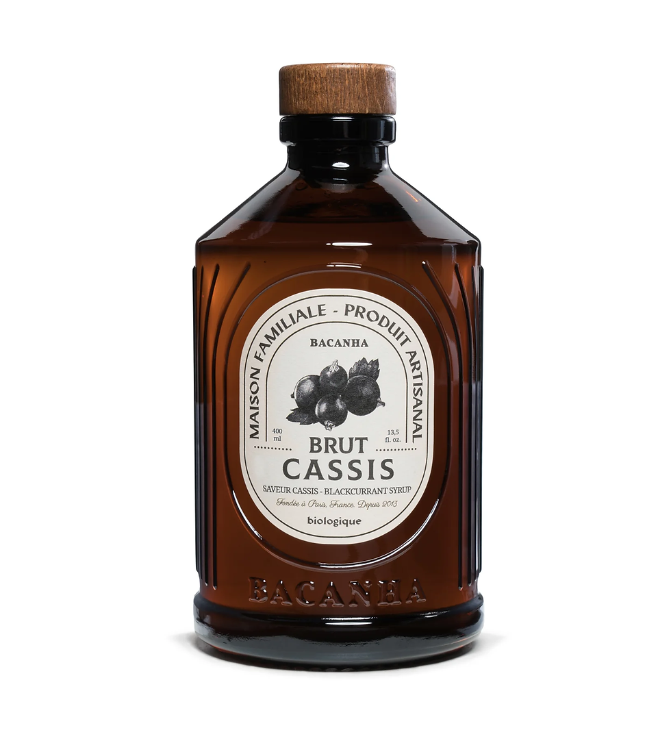Le sirop de cassis par Bacanha est un concentré aromatique de la fameuse baie. Son parfum est fruité, sa saveur sucrée