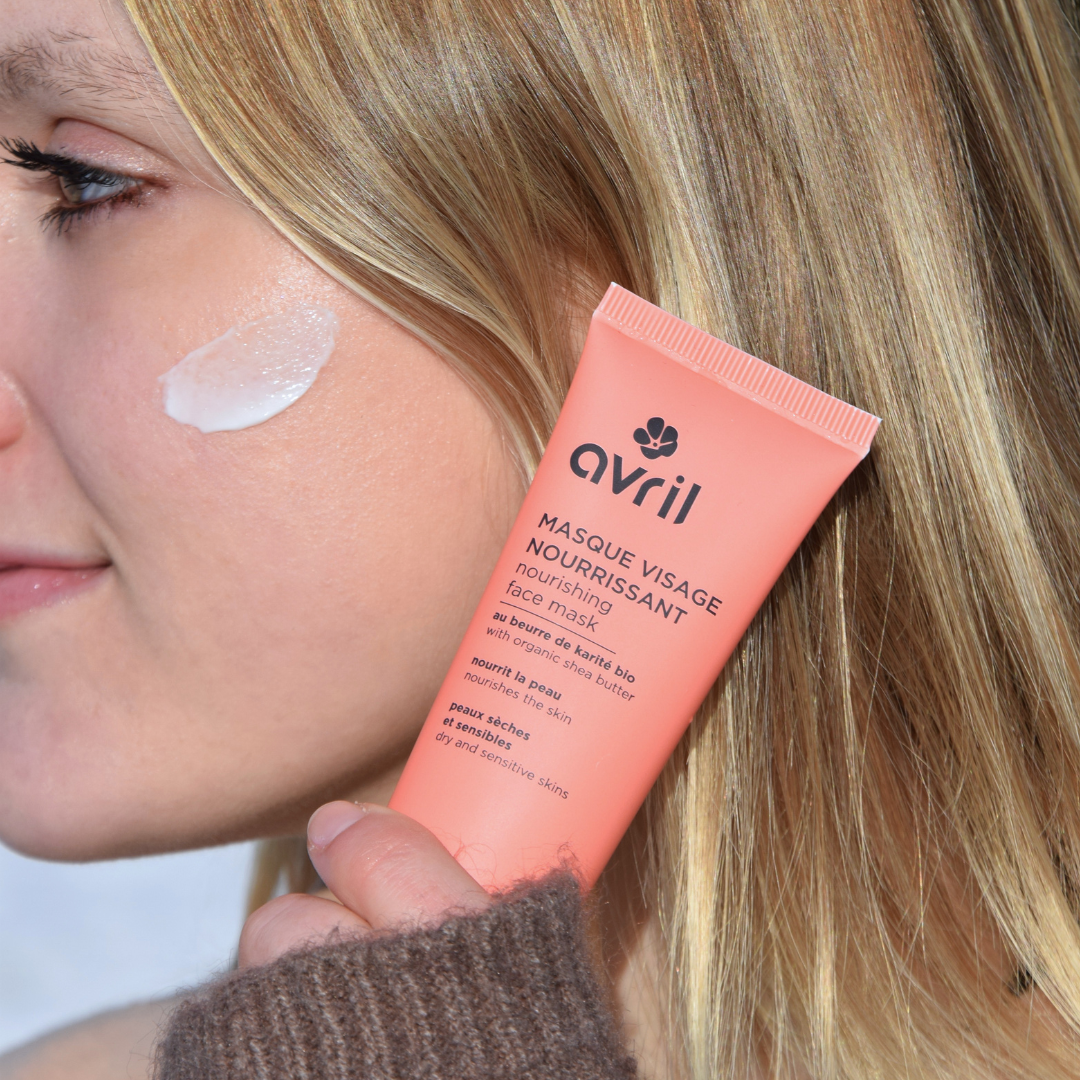 Appliquez le masque visage nourrissant certifié bio Avril au beurre de karité bio