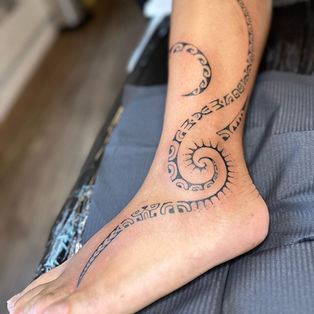 Fine line Maori tattoo