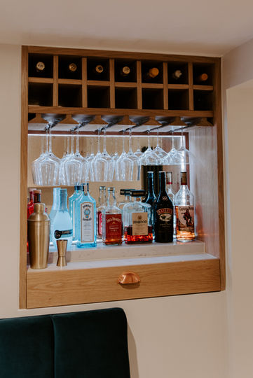 built in drinks cabinet.jpeg