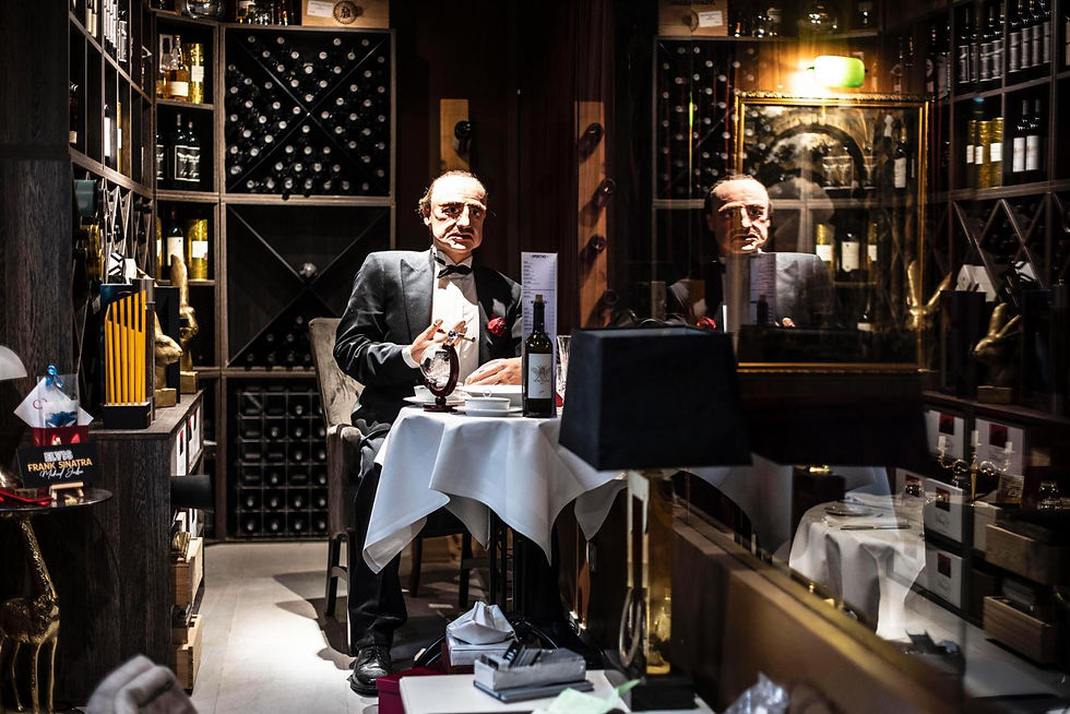 Da Mario's LITTLE ITALY Darmstadt Mafia-Ecke Pate Innenraum · Frankfurter Rundschau · DI SCIASCIO® Dinner Theater Broadway