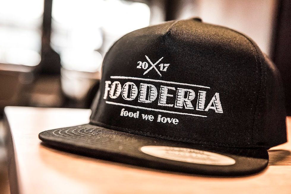 FOODERIA® Cap Branding eines Premium-Lieferservices