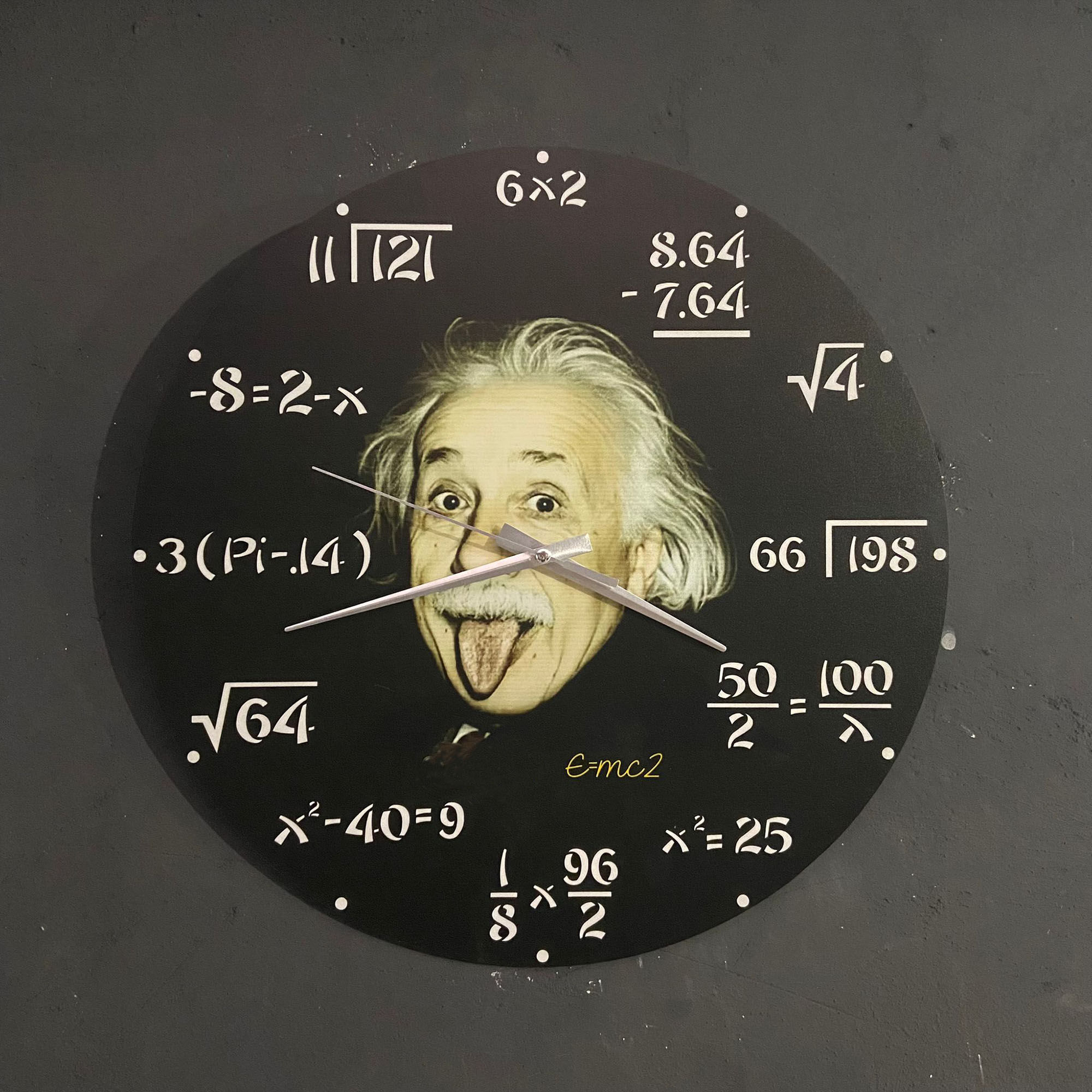 Ahşap Albert Einstein Matematik Rakamlar Dijital Baskılı Duvar Saati