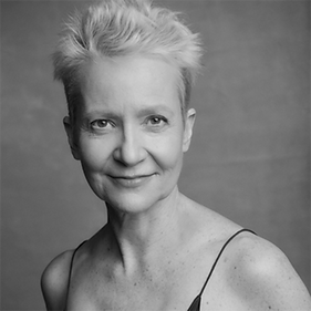 Maude-by-Laura-Irion-543-x-543-800x800-bw.png