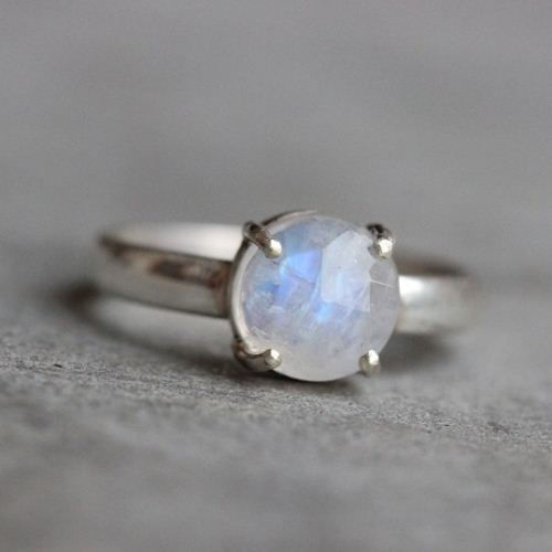 Thumbnail: Moonstone 6mm, Cabochon