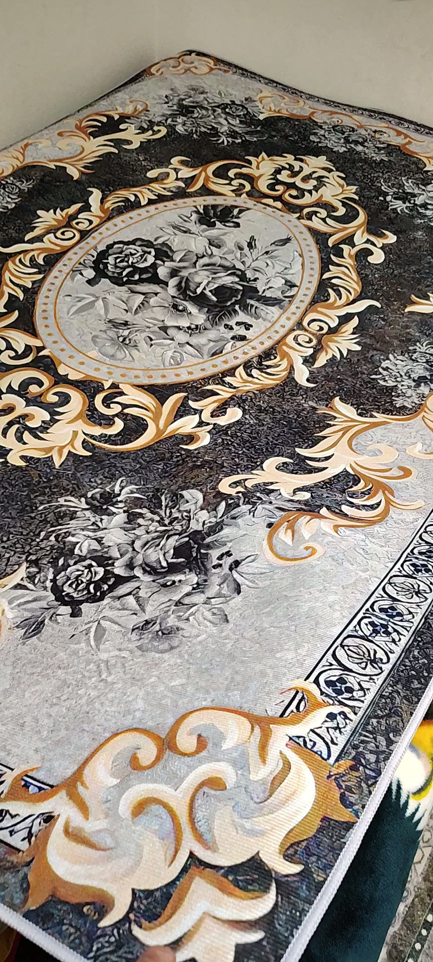 Thumbnail: Modern carpet B