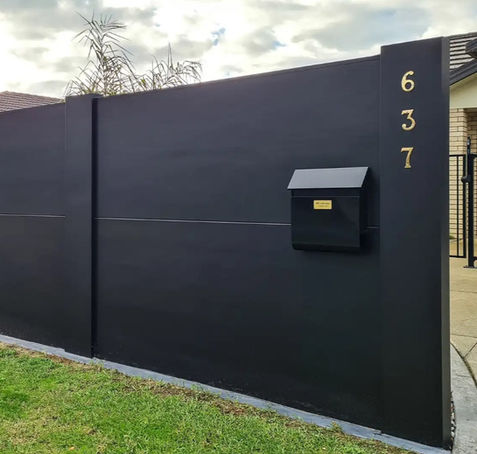 Fence built by Everyday Contractors