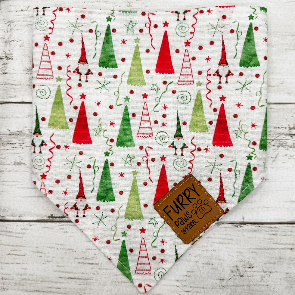 Red + Green Christmas Trees 'dana