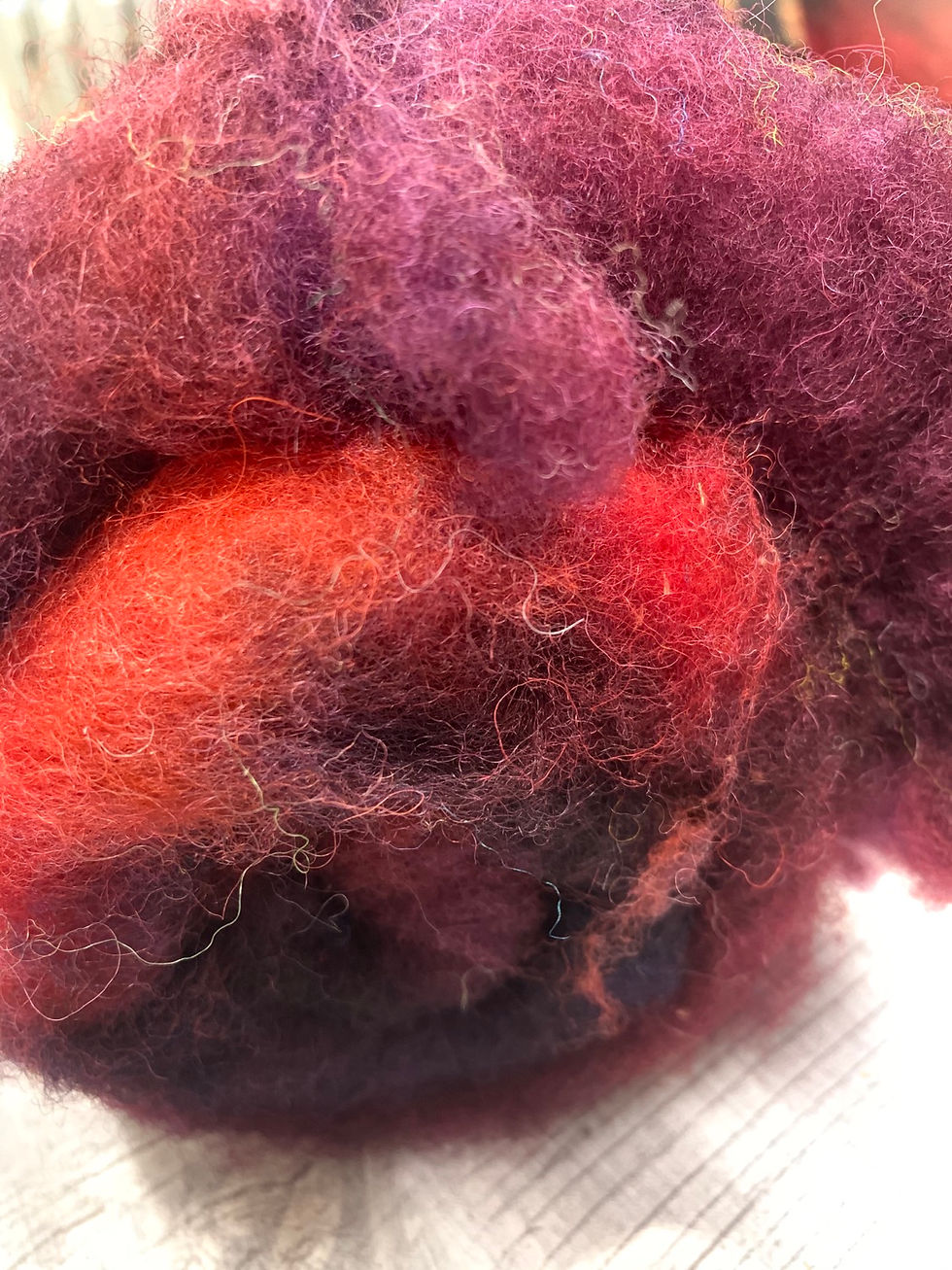 Hand dyed Finnsheep batt 082