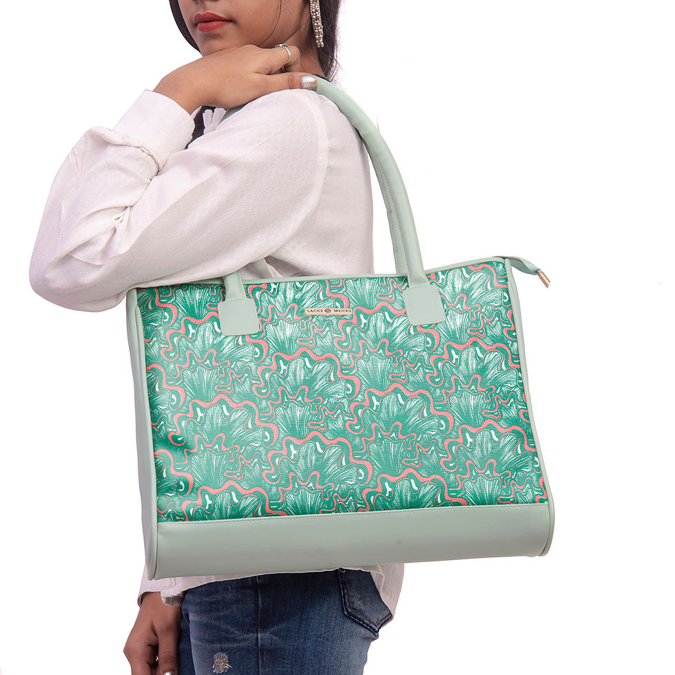 الصورة المصغرة: Women's Tote Bag with Padded  Laptop Compartment