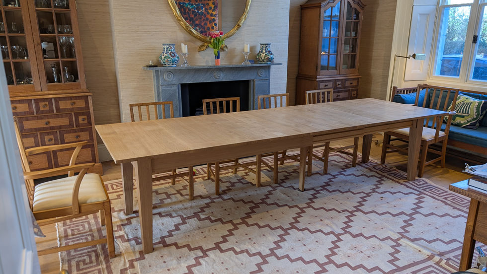 Extendable Dining room long table and chairs, elegant decor.