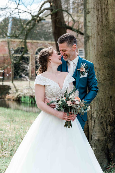 Bruiloft bij Het Ruiterhuys Castricum, weddingshoot Heilooërbos door Lysanne van Rosendal Fotografie