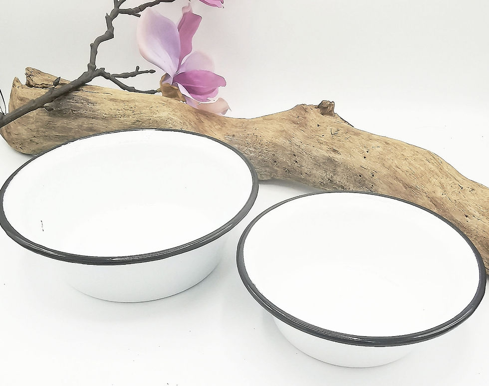 Emaille Napf in 2 Größen, schwarzer Rand