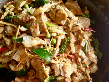 Pad Phet Moo Sam Chan
