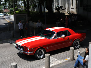 Entre autos clásicos y convivencia familiar, Xalapa celebra el Día del padre