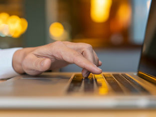 Economia digital: Congresso começa a regular uso da tecnologia no trabalho