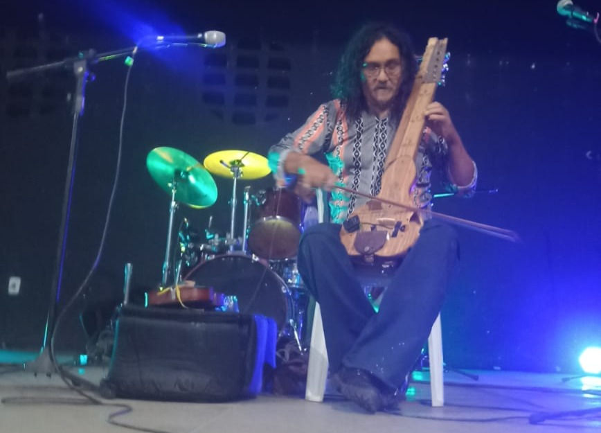 Salão de Outubro foi aberto nesta quarta, no Crato Tênis Clube. Veja quem se apresentou e confira a programação de quinta, sexta e sábado. Entrada franca.