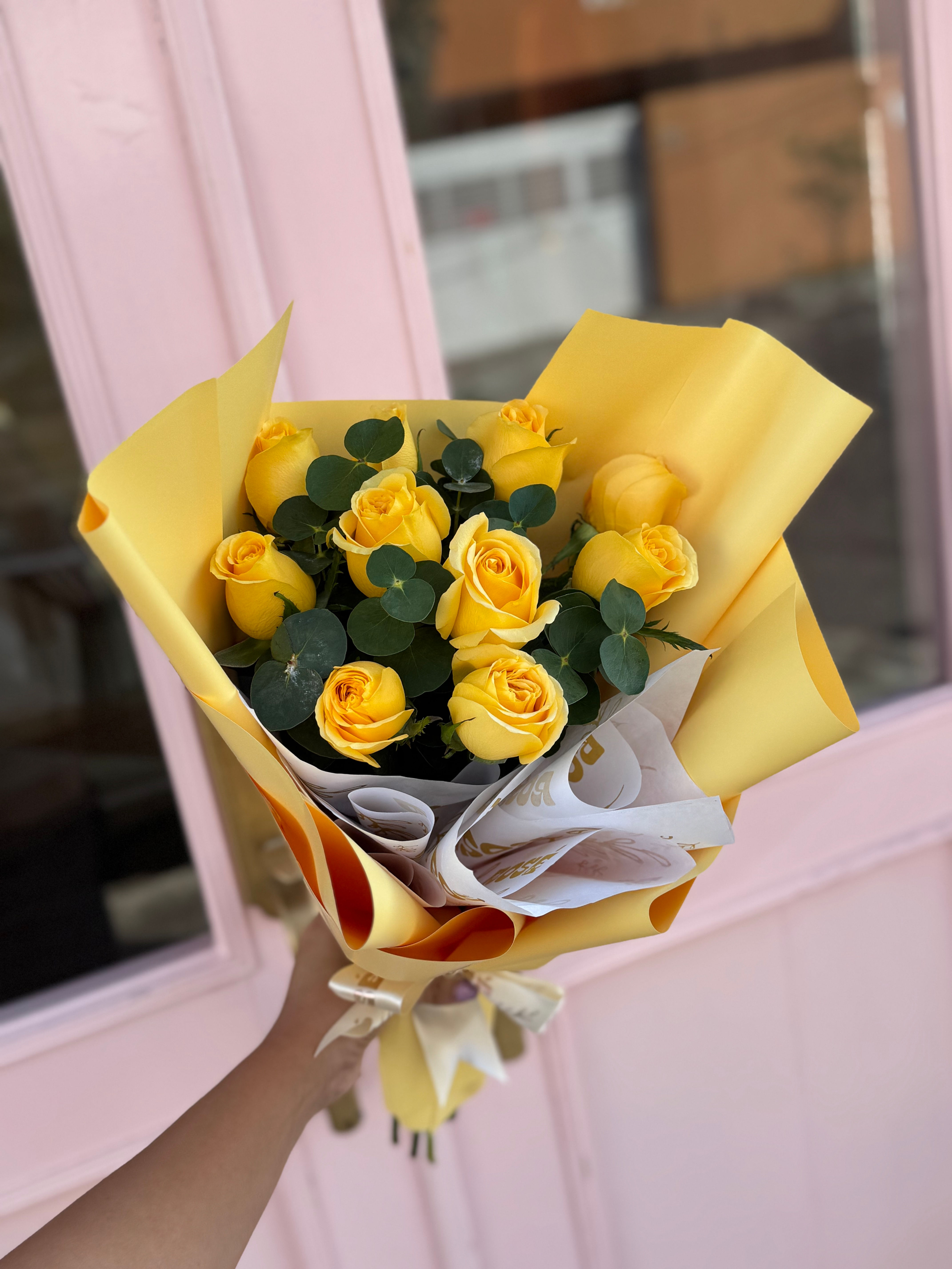 Combo bouquet amarillo y chocolates 