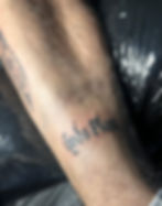 Ein Tattoo in Schwarz Weiß