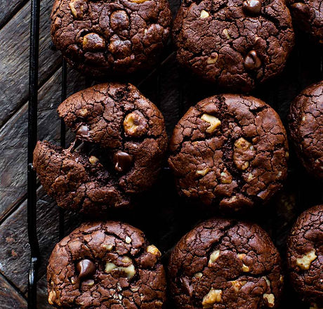 brownie-walnut-chunk-cookies-4.jpeg