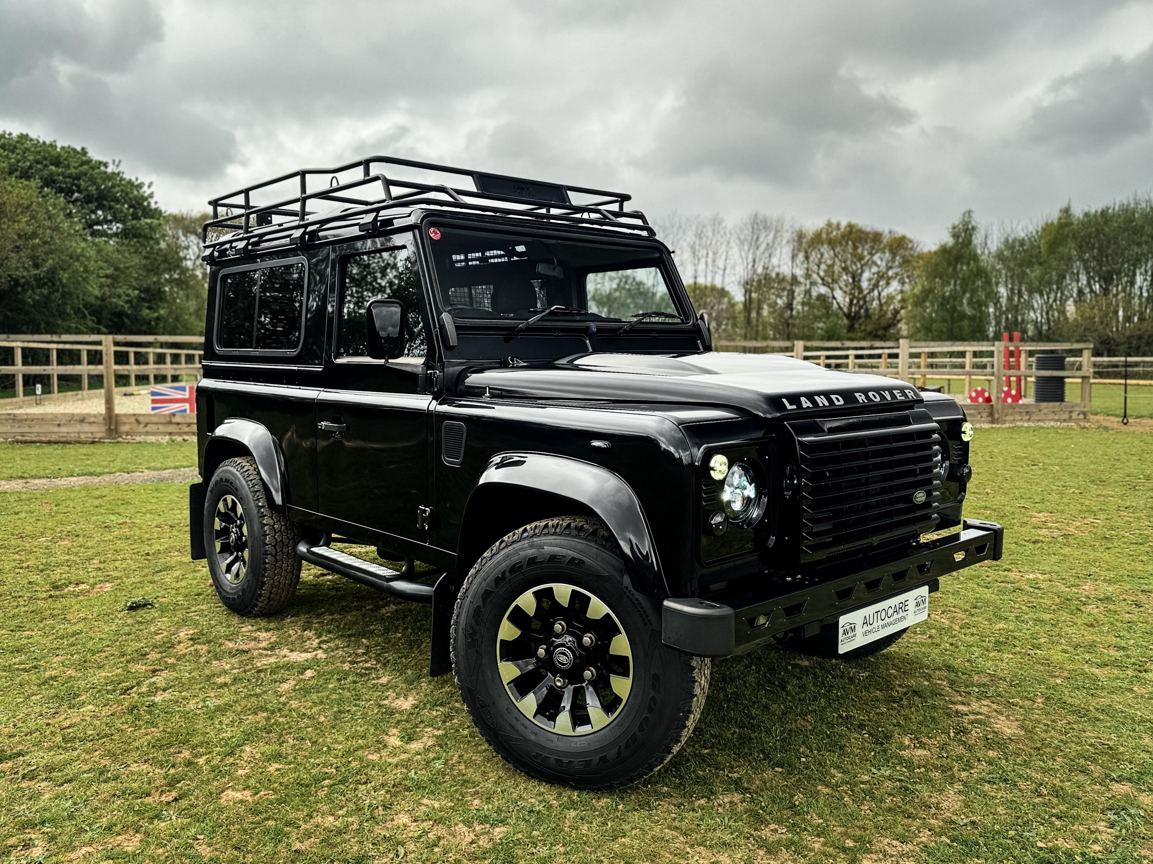 Land Rover Defender 90 2.4 TDCi XS