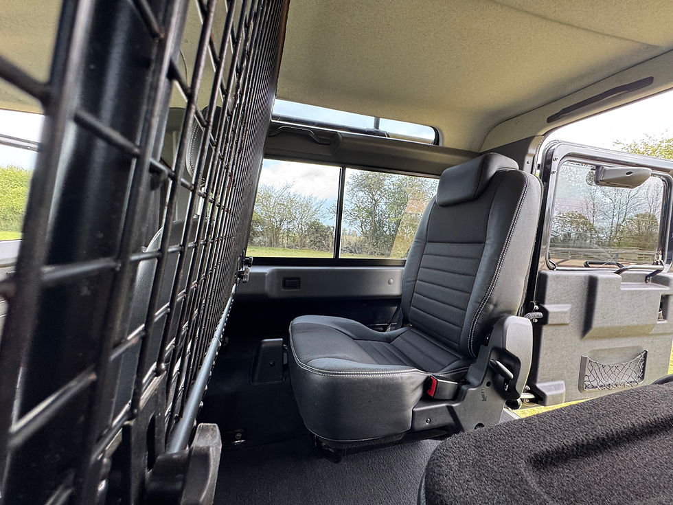 Thumbnail: Land Rover Defender 90 2.4 TDCi XS