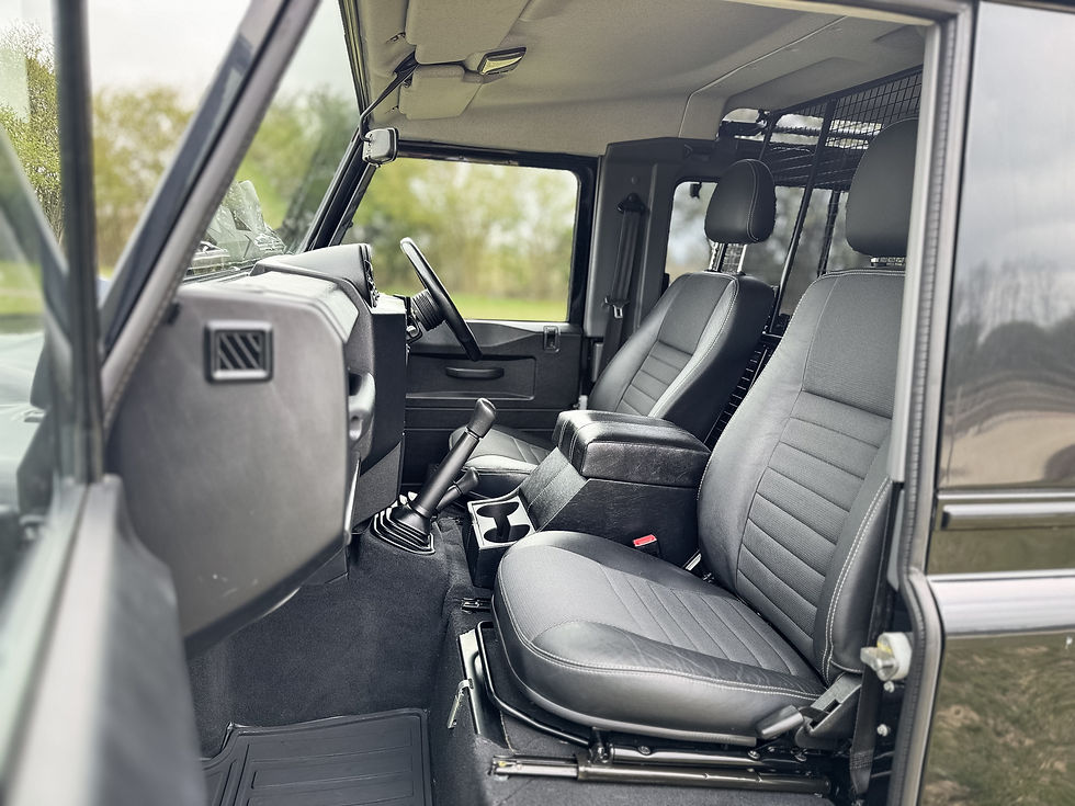 Thumbnail: Land Rover Defender 90 2.4 TDCi XS