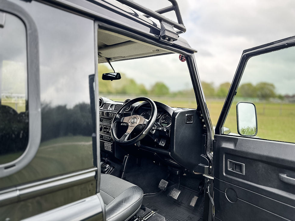 Thumbnail: Land Rover Defender 90 2.4 TDCi XS