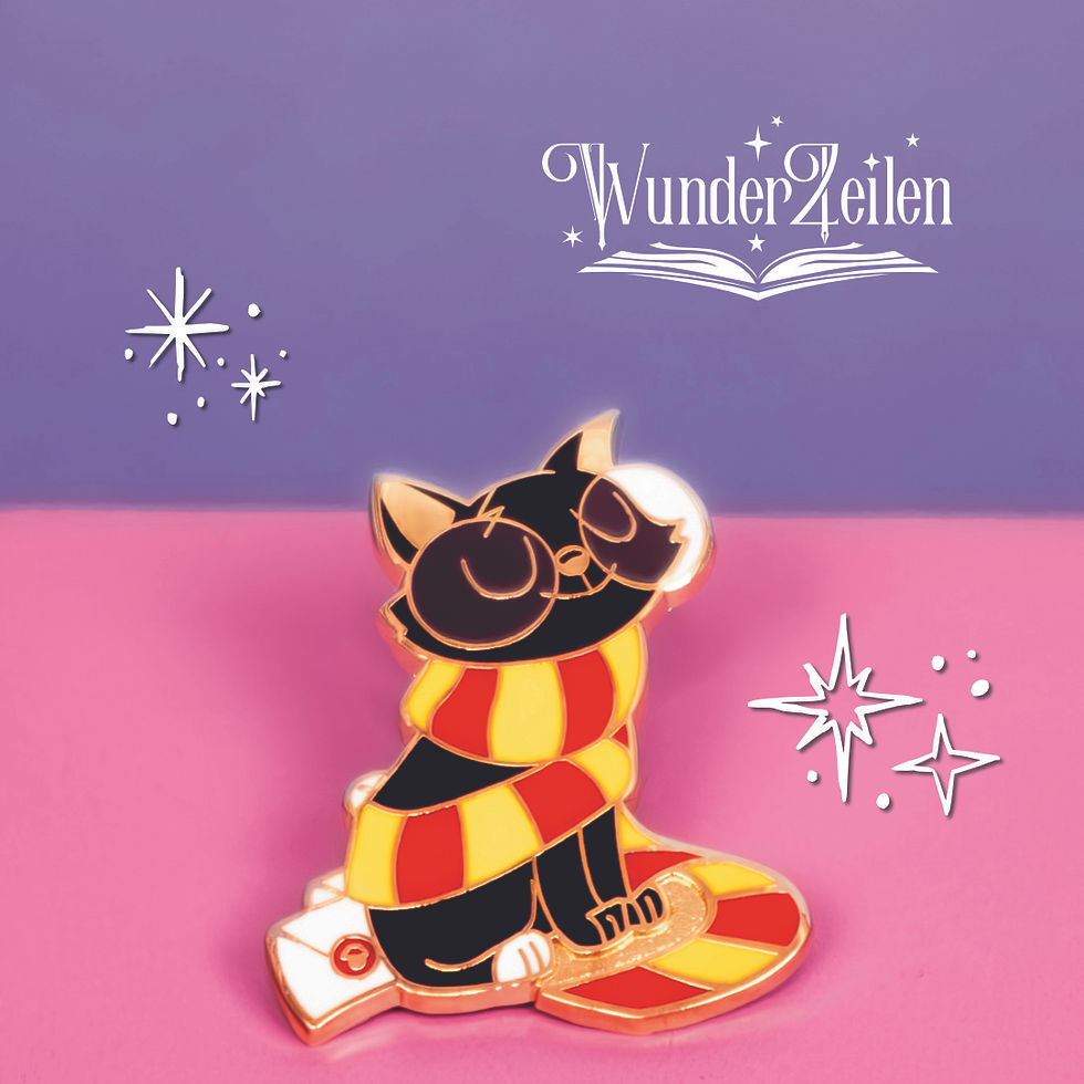 Phantastischer Katzen Pin mit Zauberschul-Schal