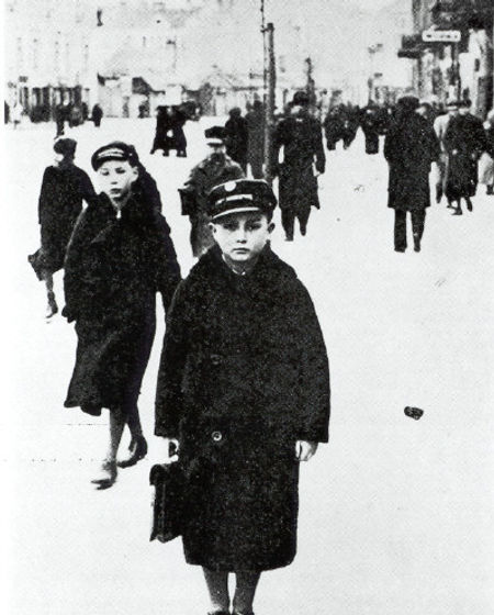0000035044_1_web yitskhok 1938 ghetto.jpg