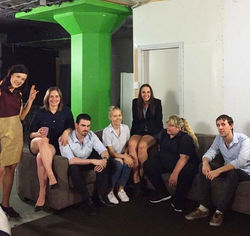 Full lead cast photo.