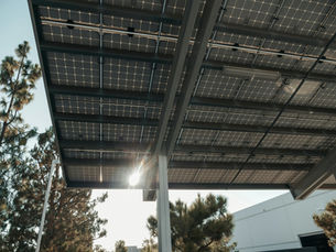 Comprendre vraiment la puissance et la production des panneaux solaires